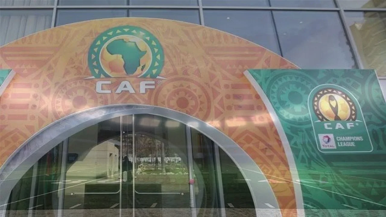 موتسيبي ومنحاه للمغرب يهددان نزاهة البطولات الإفريقية وغياب تقنية الـ VAR يزيد المخاطر